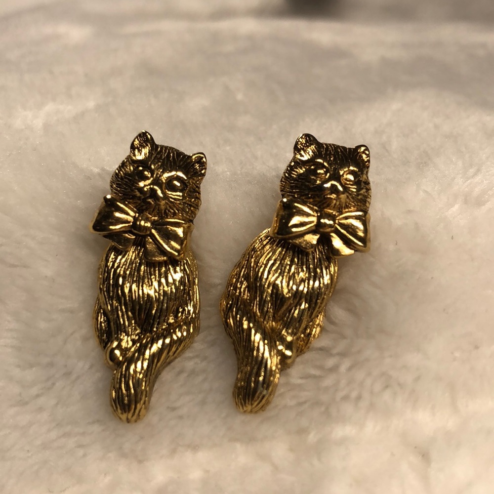 Avon Front To Back Vintage Cat Earrings Moveable Gold Tone 3D Kitten Bow Pierced